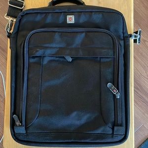 Small padded laptop carrier